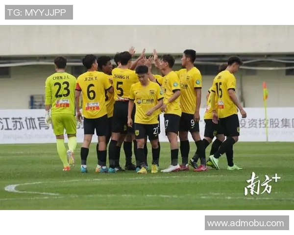 广东队球迷喜迎夺冠，庆祝活动持续进行