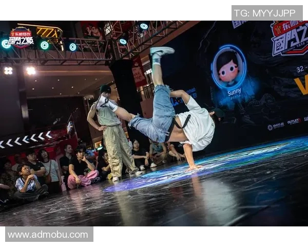 深圳街舞队灵活性大赛创佳绩引领全国街舞新潮流